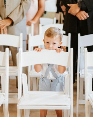 Should kids be invited to a wedding?
This is a hard one and I have a very strong opinion that I will share later on my stories. But in the meantime I want to hear from you, are you having kids at your wedding or is it a hard no? 
*
Deberían los niños estar en las bodas, ¿si o no?
Esta pregunta es para un buen debate, y les voy a dejar mi opinión en las historias, pero mientras quiero saber qué opinan ustedes y cómo lo han vivido?
Si estás próximo a casarte, ¿escogiste invitar o no a los niños? Los leo.
.
.
.
.
.
#debate #kids #niñosenlasbodas #weddingphotographer #fotografodebodas #wedding #weddingphotographer #capturehowitfeelslike #epickidsphotos #kids #niñosenbodas #destinationweddingphotographer #rivieramayaweddings